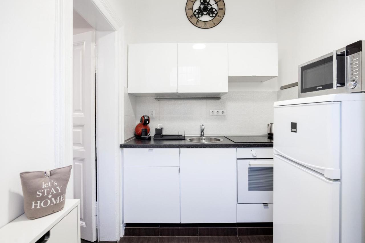 Charming Downtown Hideaway Steps From New York Cafe! Apartment บูดาเปสต์ ภายนอก รูปภาพ