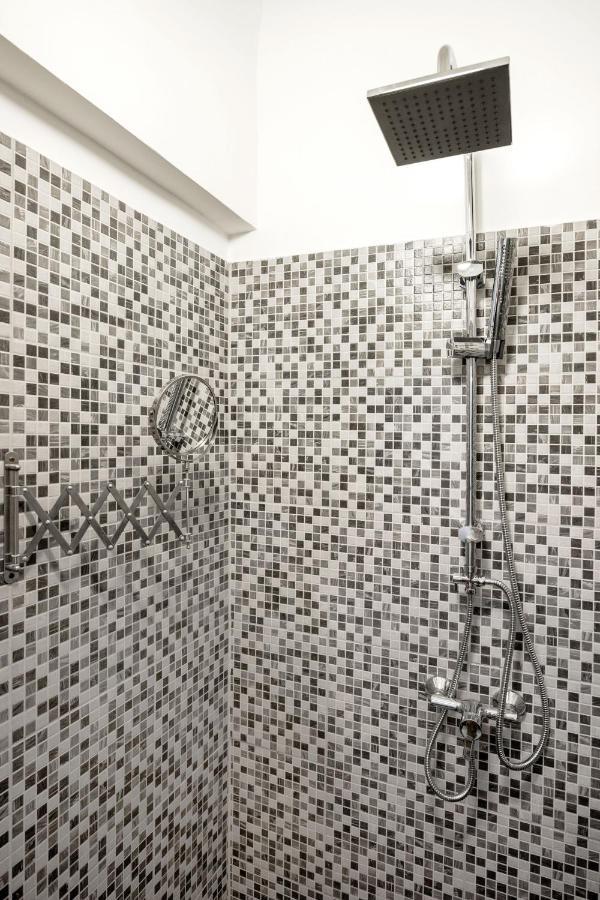 Charming Downtown Hideaway Steps From New York Cafe! Apartment บูดาเปสต์ ภายนอก รูปภาพ